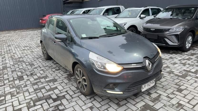 Automovil Renault Clio