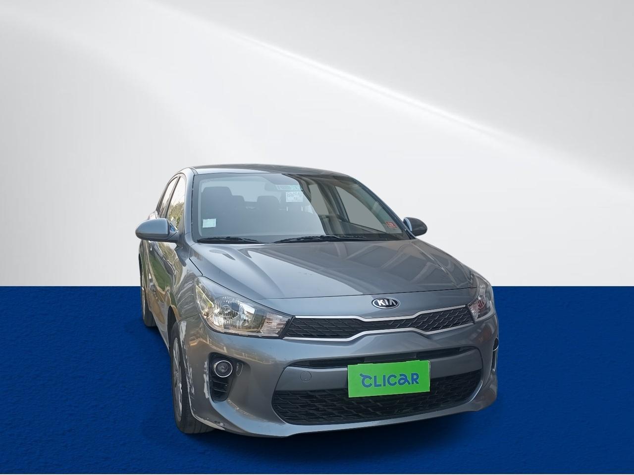 Automovil Kia Rio 4