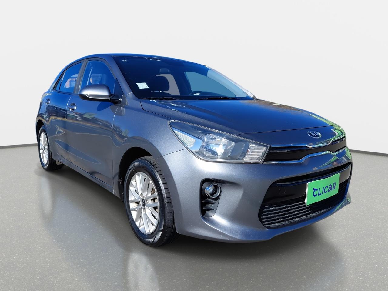 Automovil Kia Rio 5