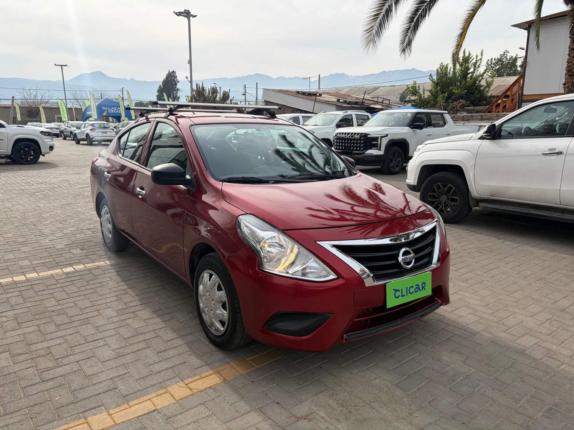 Automovil Nissan Versa