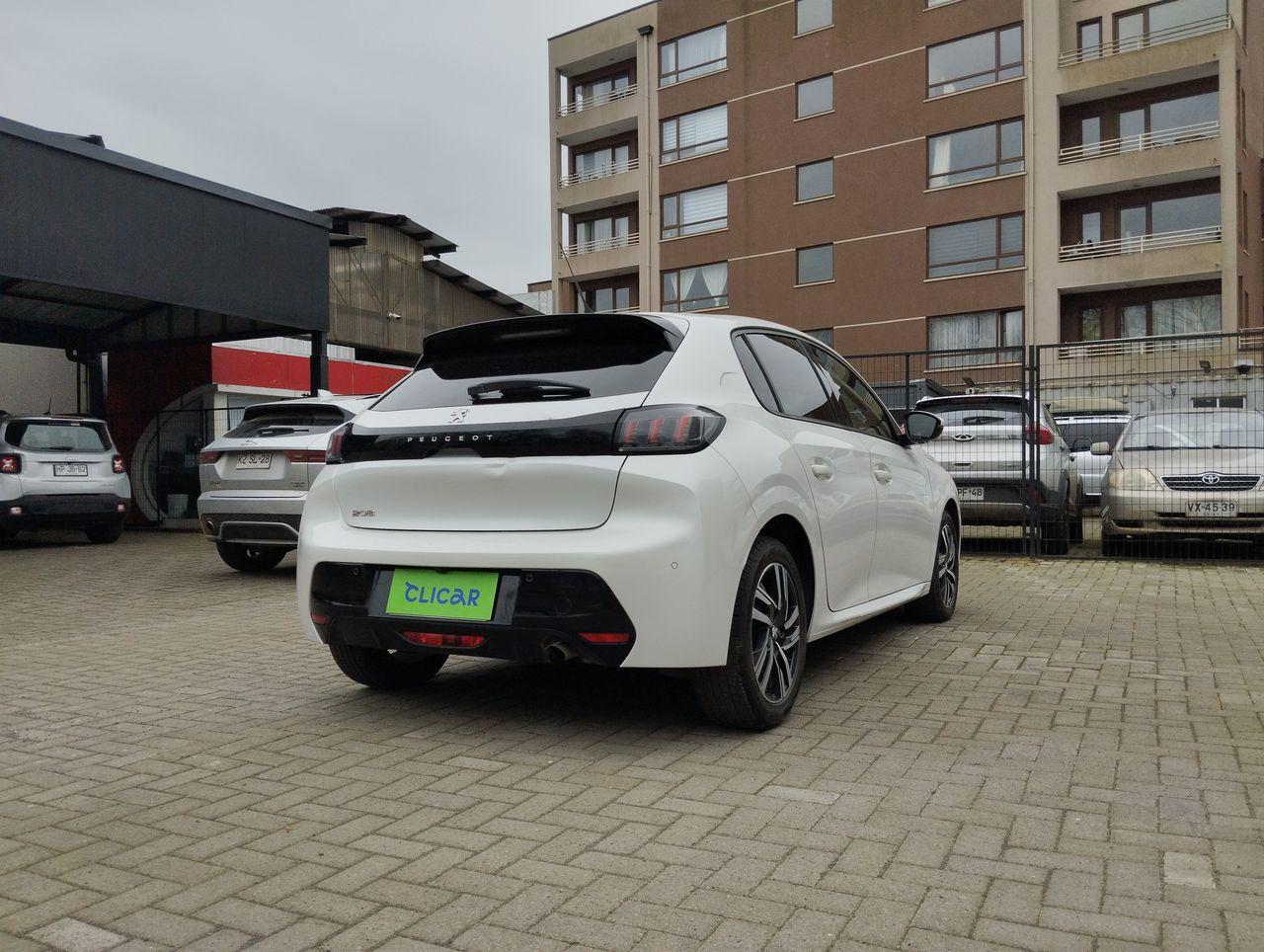 Automovil Peugeot 208