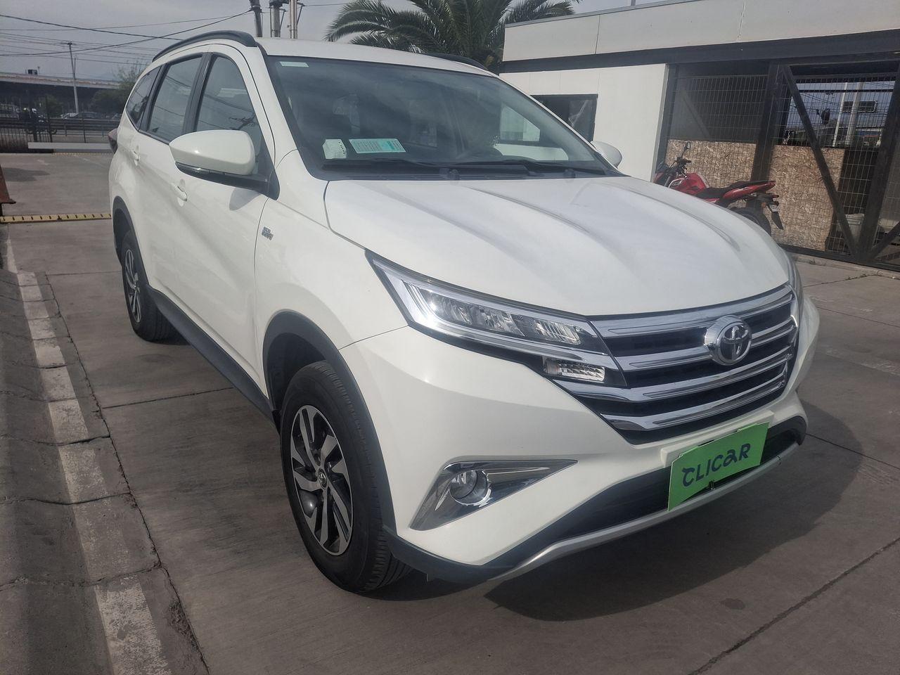 Station Wagon Toyota Rush