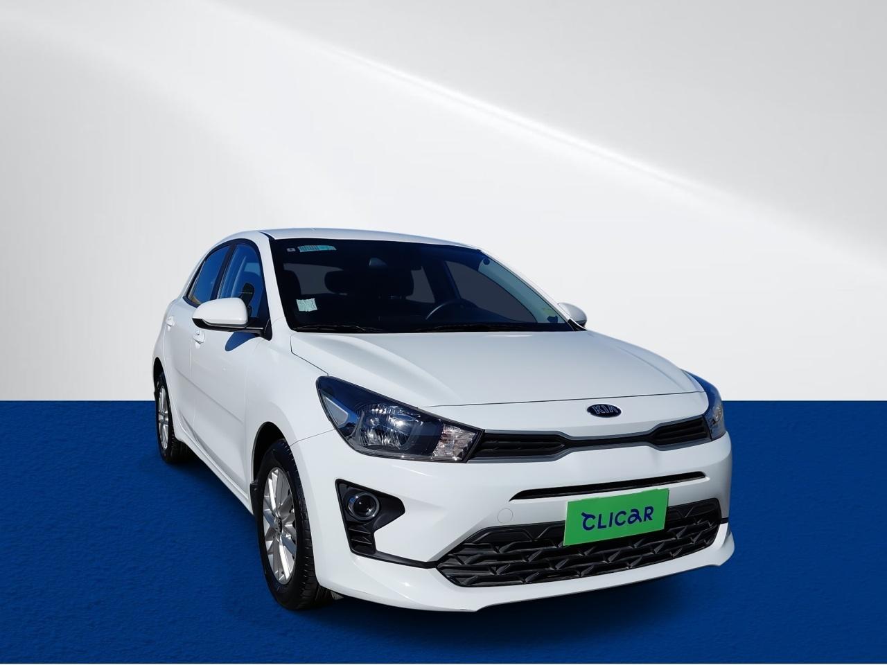 Automovil Kia Rio 5