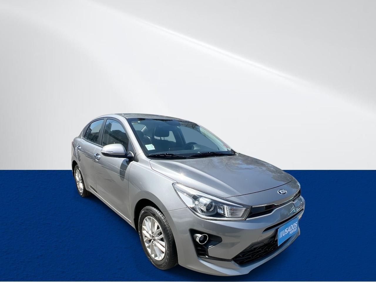 Automovil Kia Rio 4