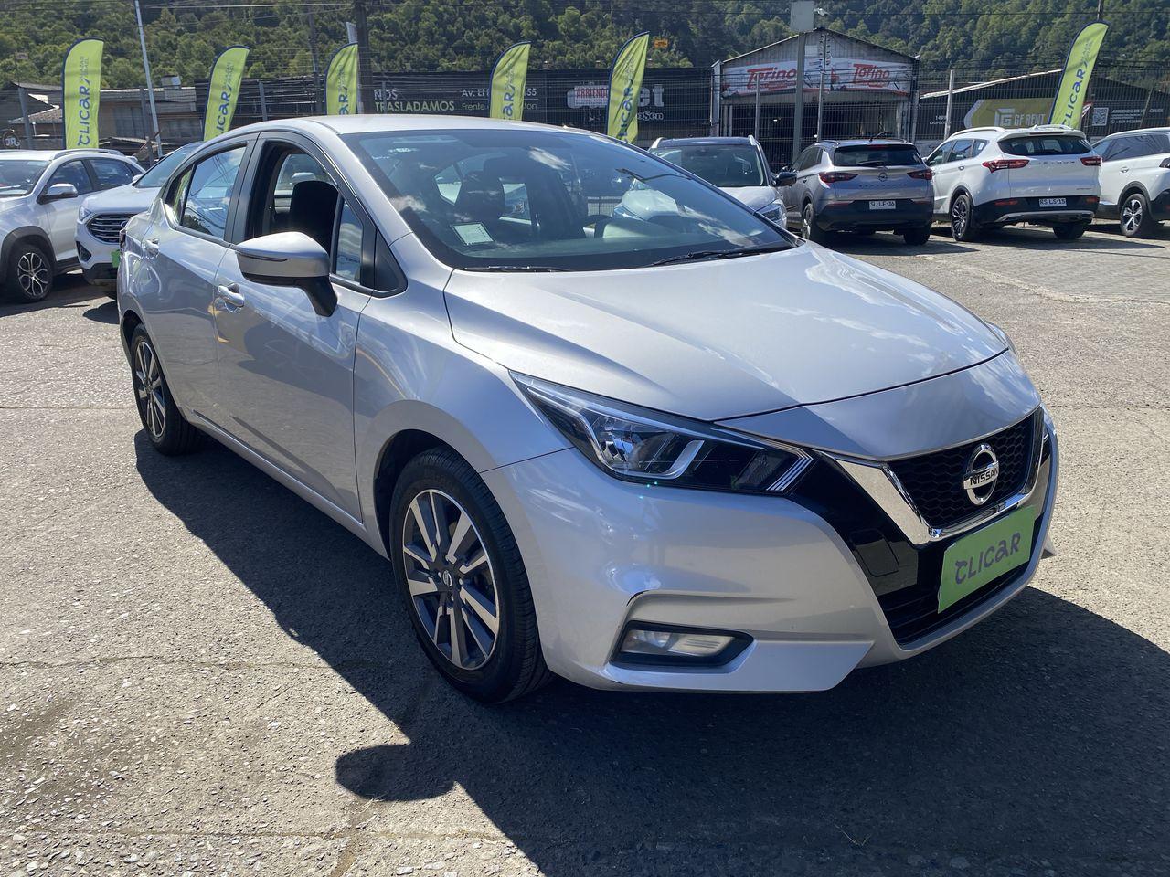 Automovil Nissan Versa