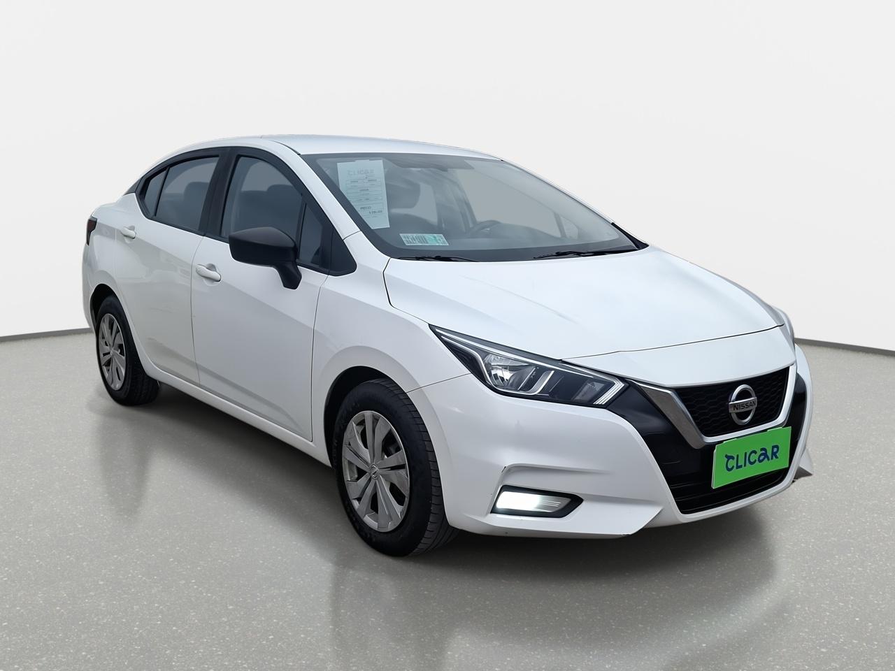 Automovil Nissan Versa