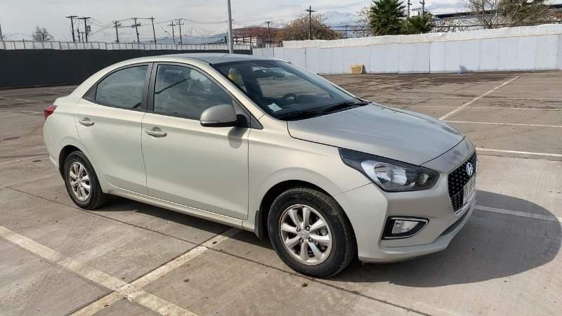 Automovil Hyundai Verna