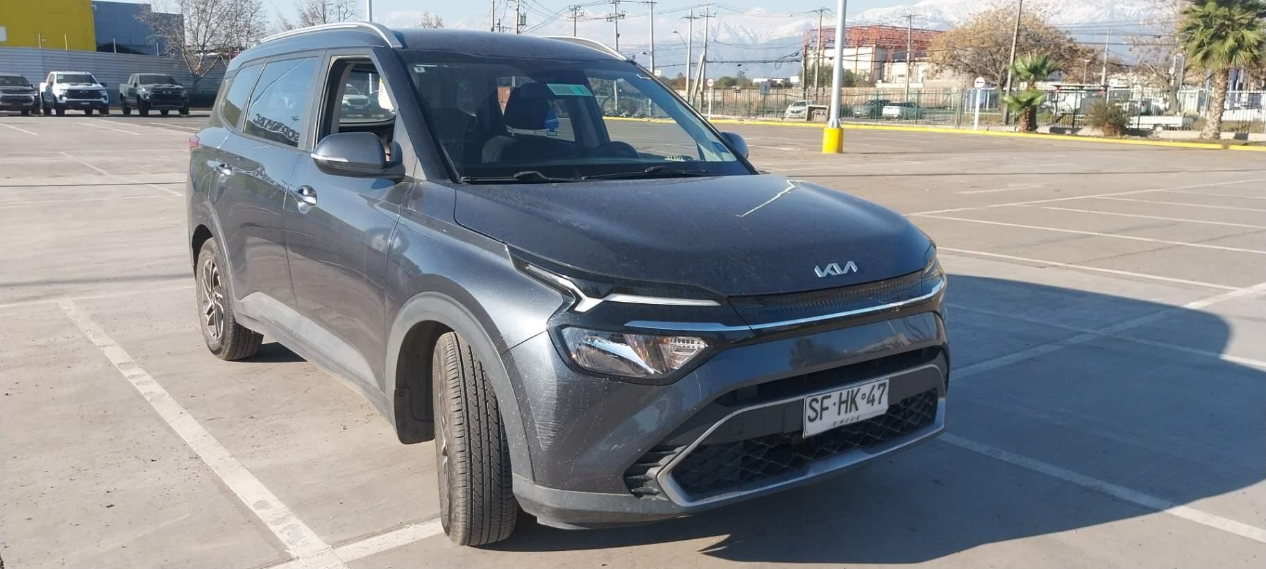 Suv Kia Carens