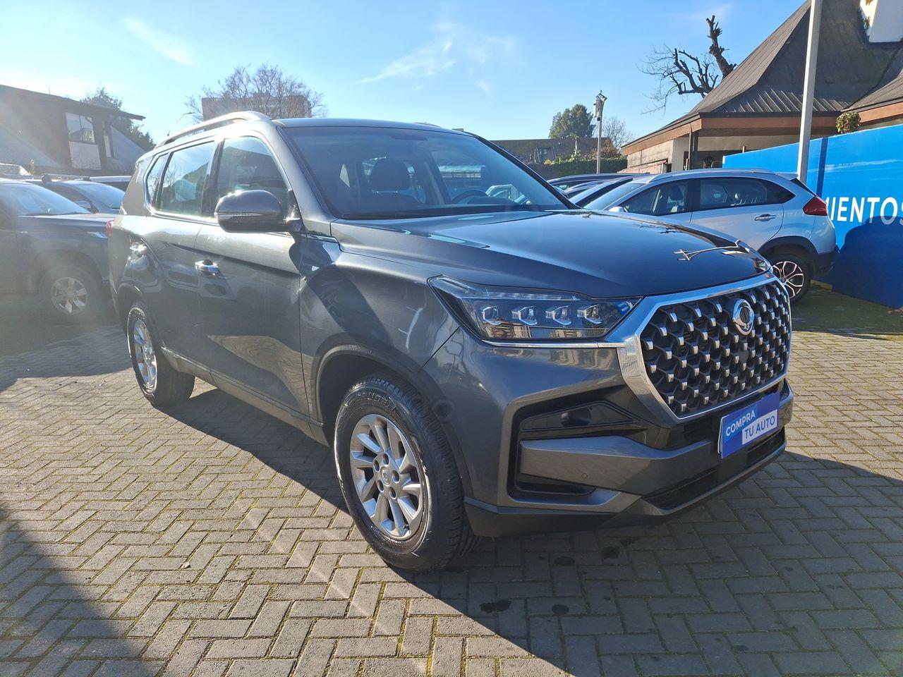 Station Wagon Ssangyong New Rexton