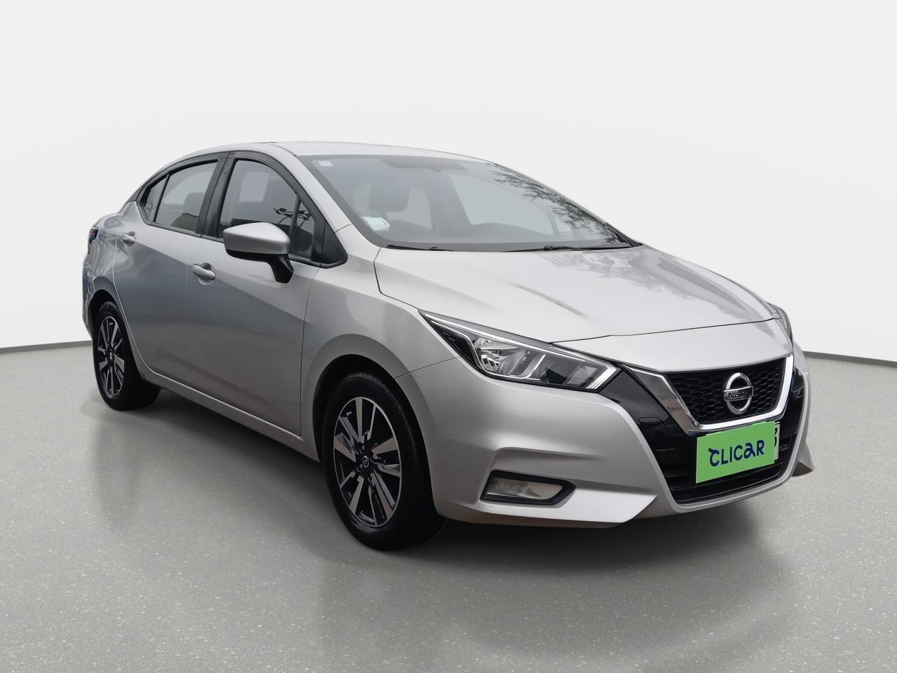 Automovil Nissan Versa