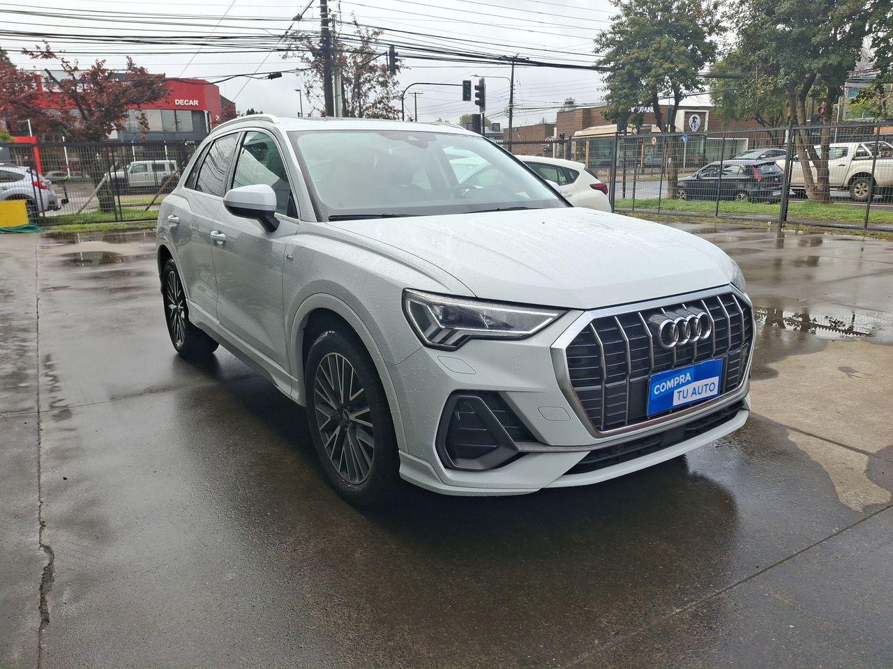 Station Wagon Audi Q3