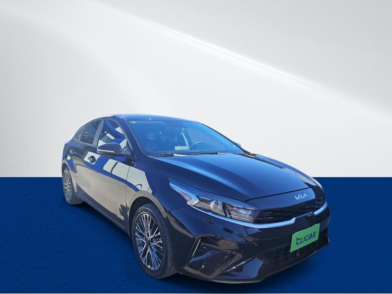 Automovil Kia Cerato 5