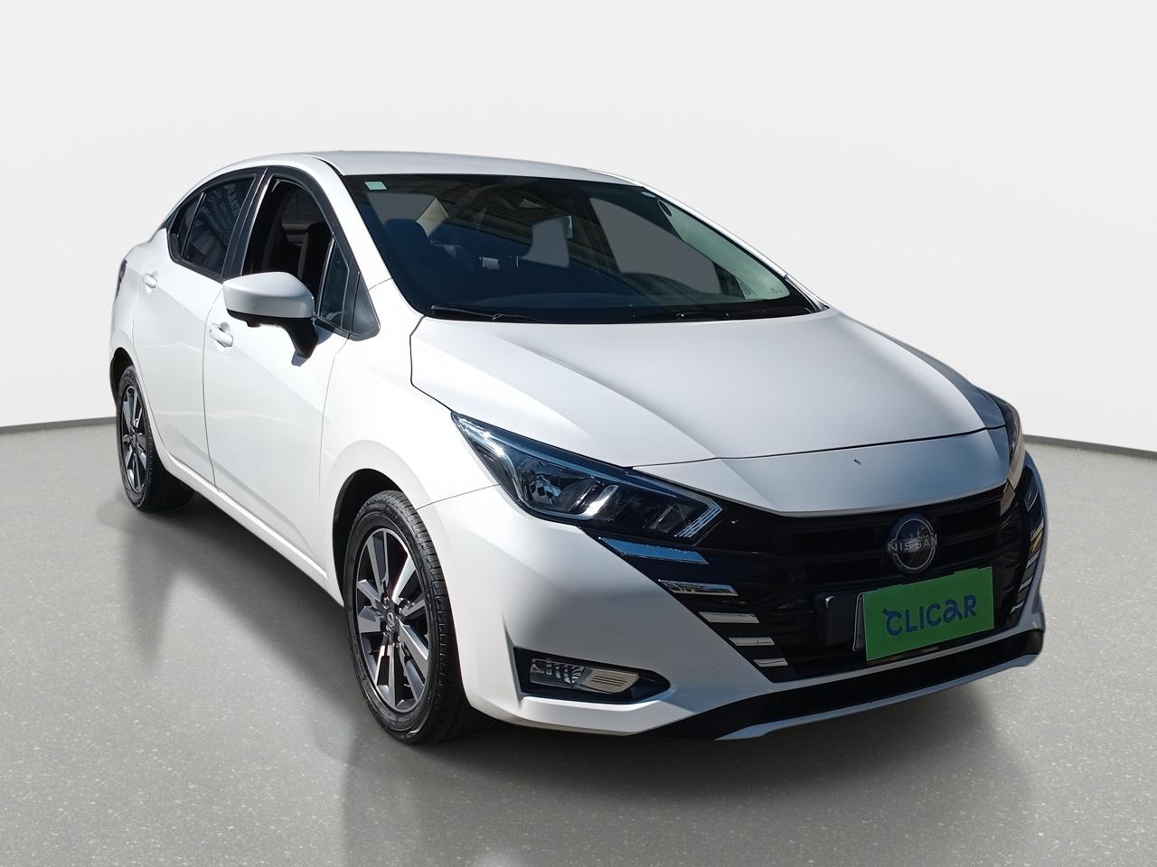 Automovil Nissan Versa