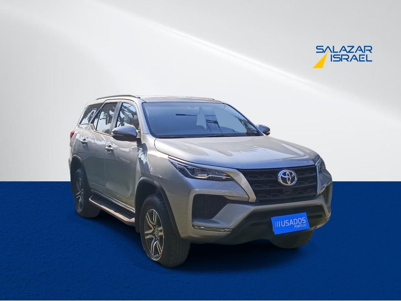 Station Wagon Toyota Fortunner