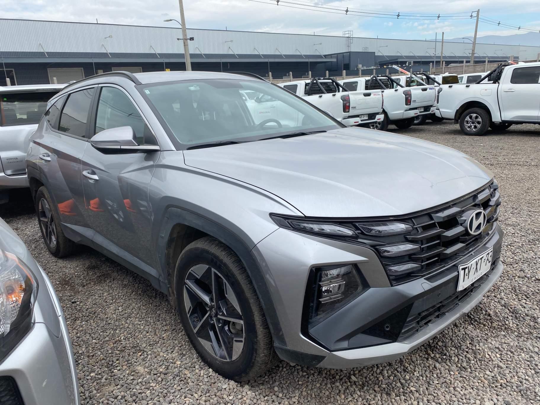 Station Wagon Hyundai Tucson