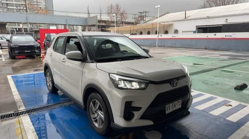 Suv Toyota Raize
